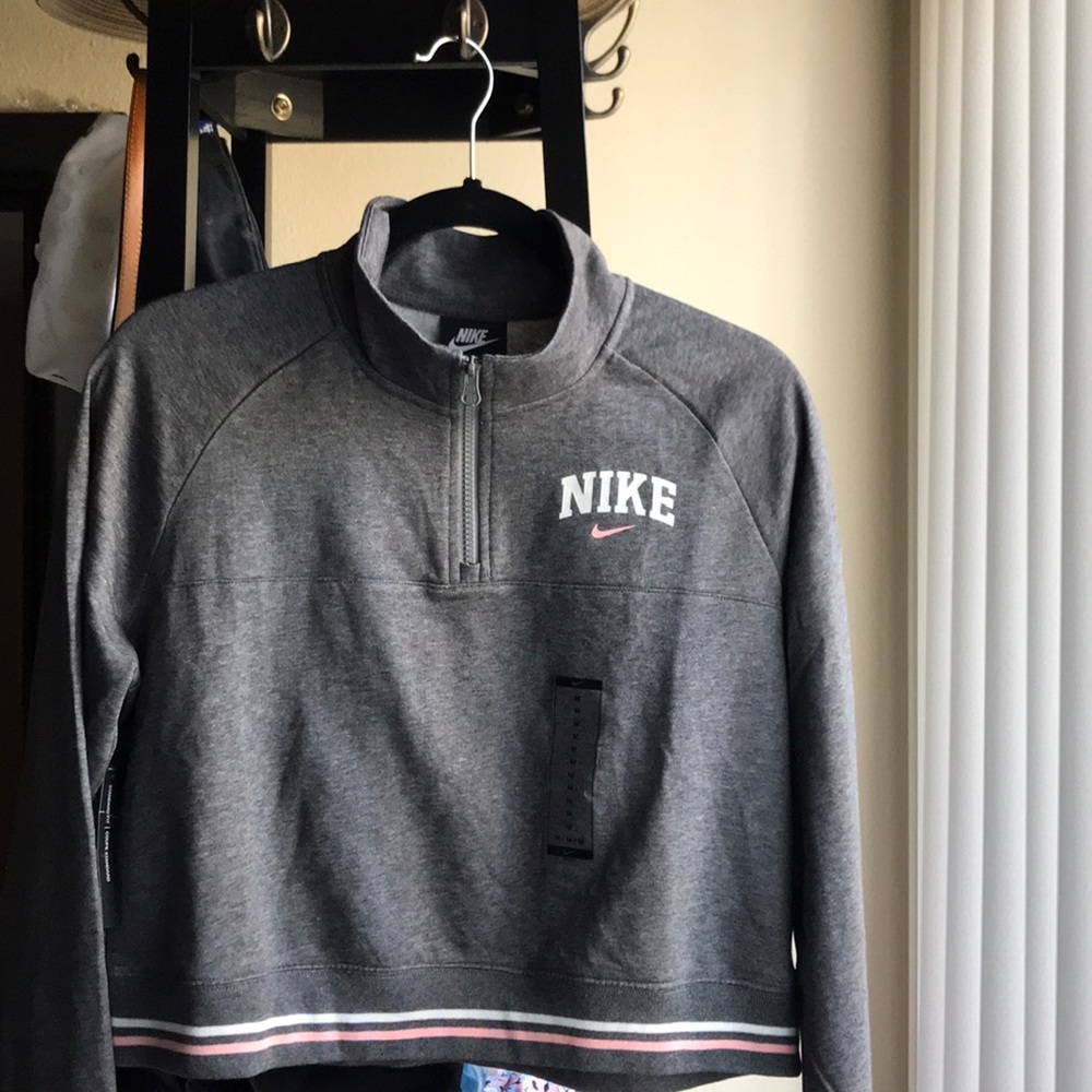 NIKE Long Sleeve Crop Top